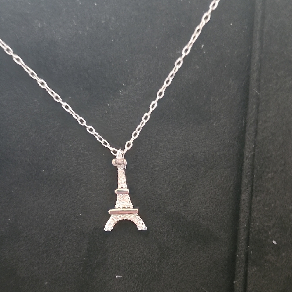 DISNEY TREASURES - Aristocats Eiffel Tower Diamond Pendant Necklace - Picture 3 of 9